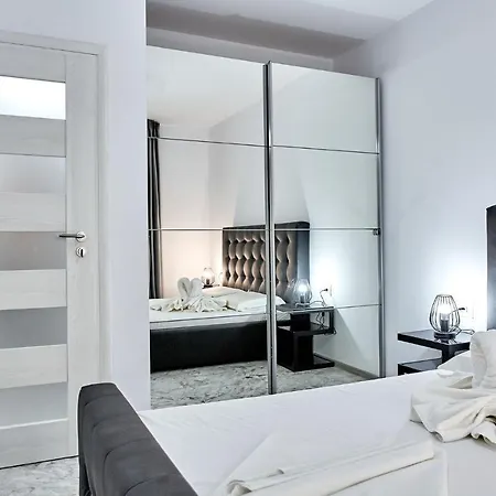 Sea View Aparthotel 3*