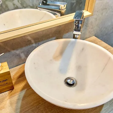 Sea View Aparthotel 3*